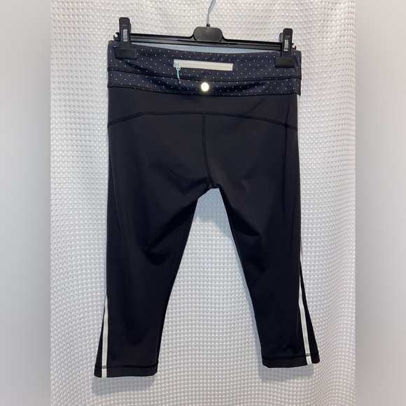 Women’s LULULEMON ATHLETICA Up The Pace Crop Black legging size 8 - Picture 12 of 14